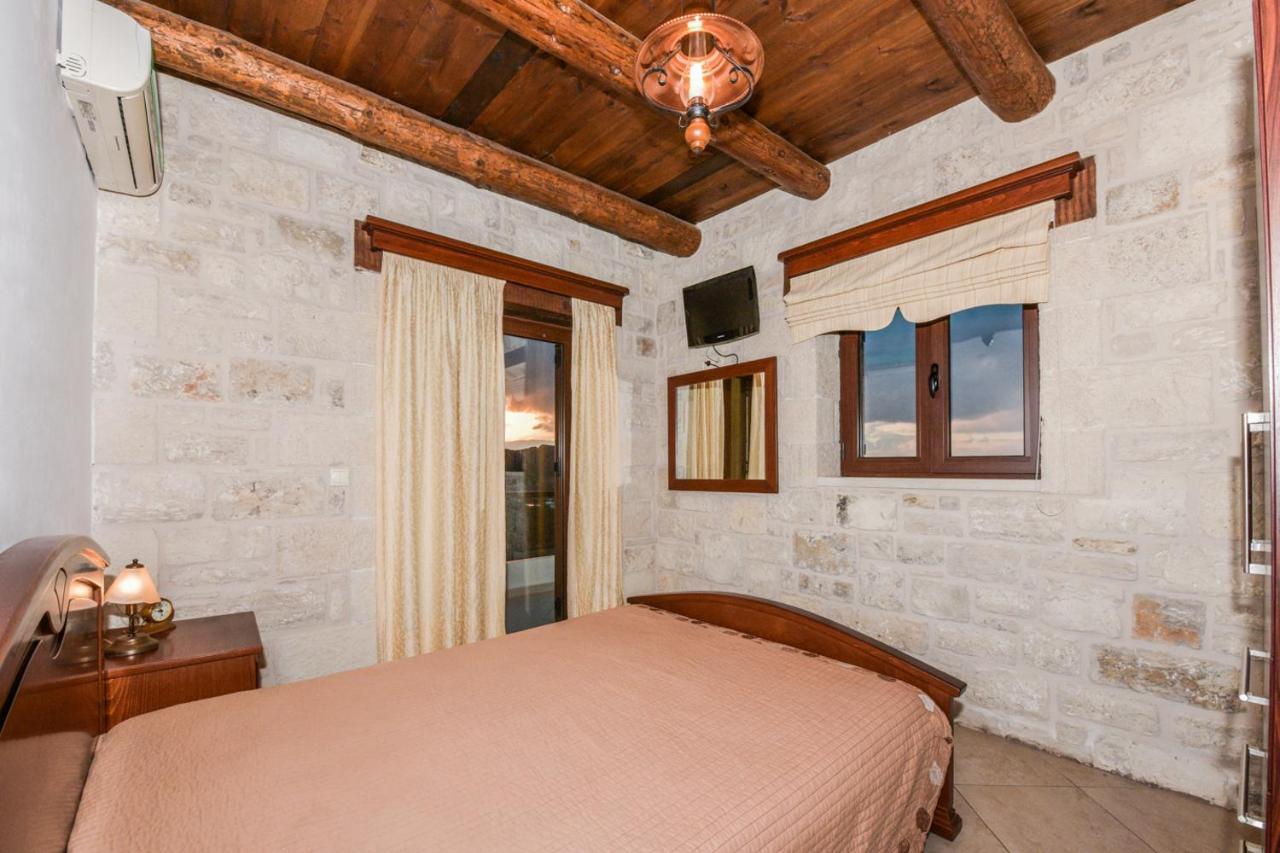 Ariadni Apartments Sfinarion Luaran gambar